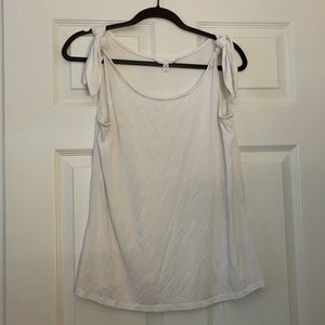 White tank top with ties shoulders